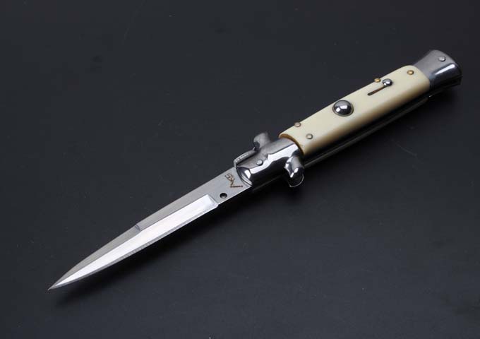 2016 the new 9 inches AKC Italian Mafia jump knife (imitation ivory sabres)