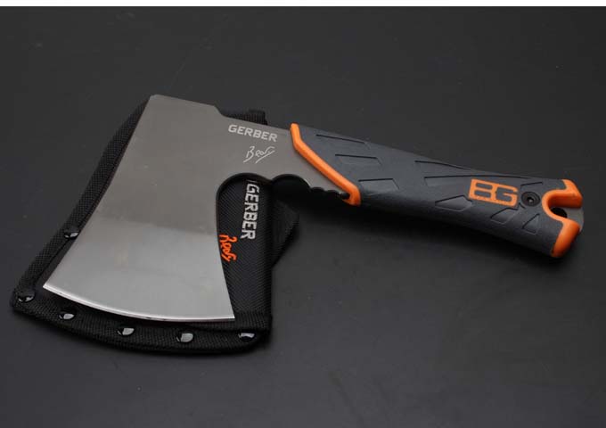Bell - Hand-signed tomahawk