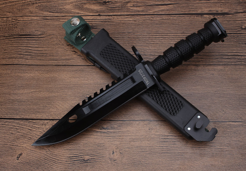95 - D80 army thorn