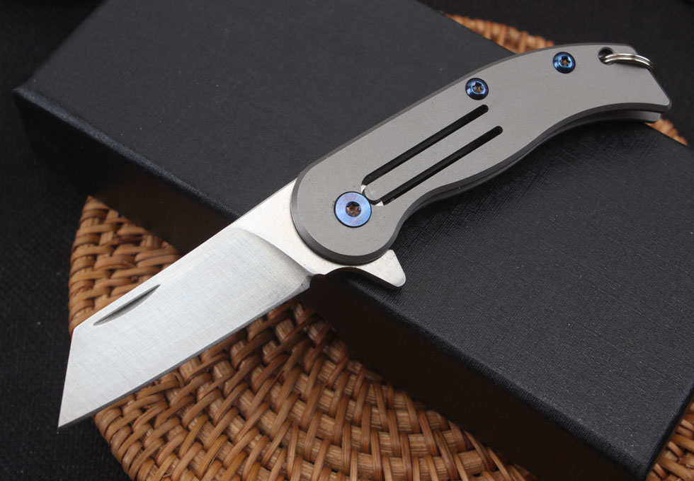 (D2 steel) - small pig quick opening key buckles knife
