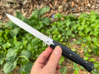 A knife for export to Russia