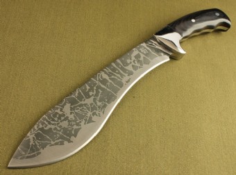 Chrysanthemum word - dog leg knife with pattern